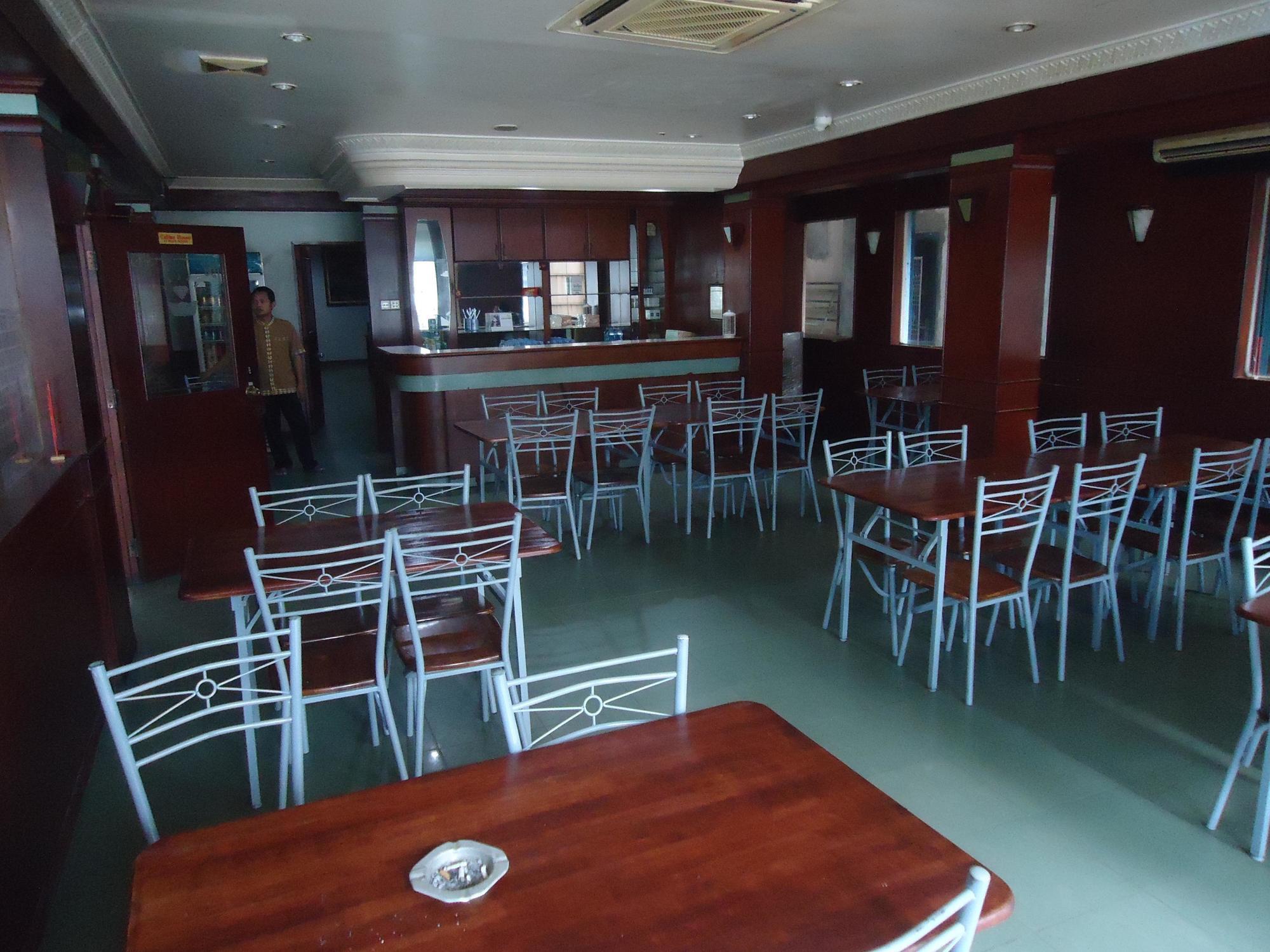 Hotel Gloris Batam Exterior photo
